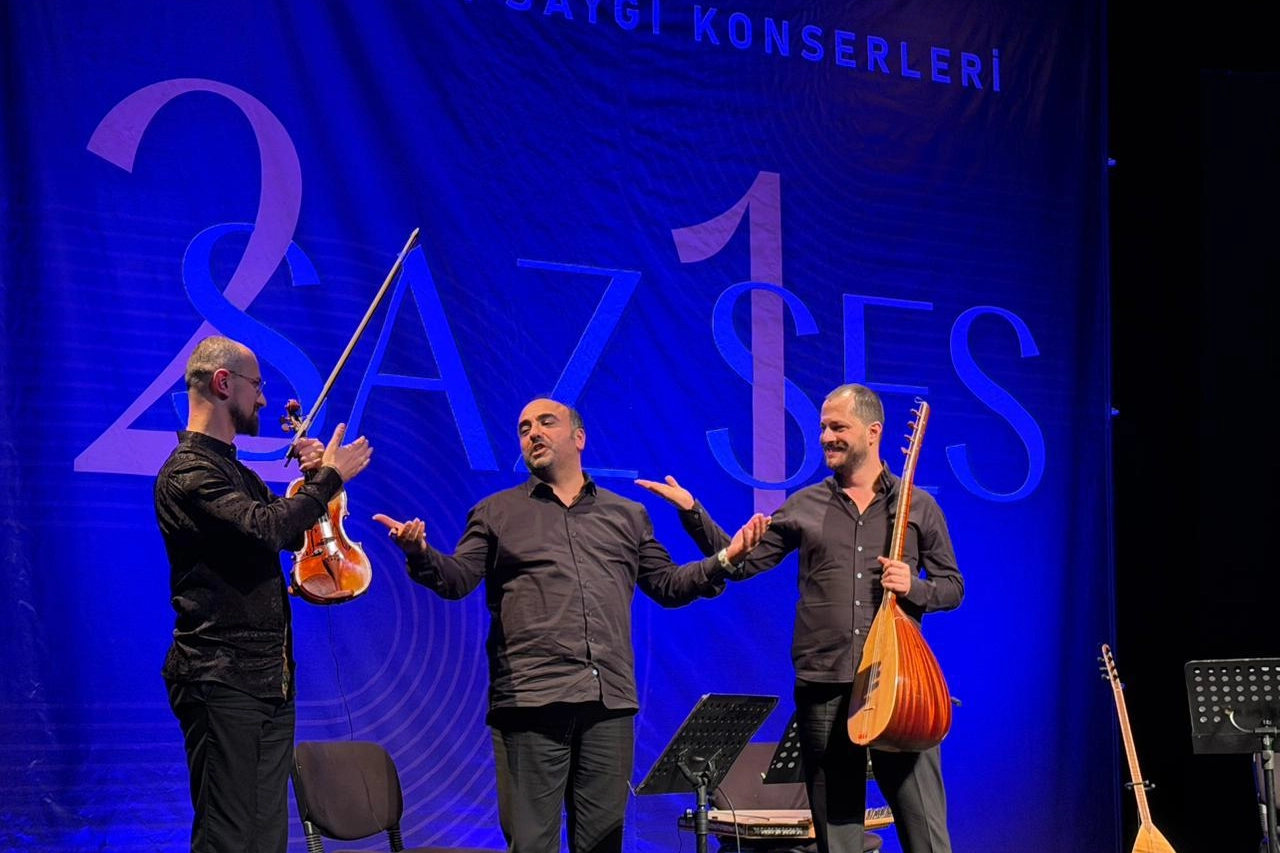 Bursa'da Ustalara Saygı konserleri keman, bağlama ve kanun sanatçılarının sahne aldığı kapanış gecesiyle sona erdi.