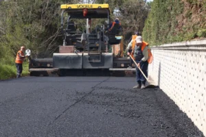 Osmangazi'de ulaşım konforunu artırmak için yapılan asfaltlama çalışmaları