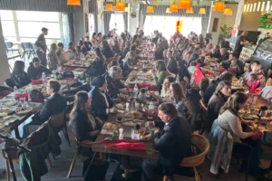 Edirne'de sağlık çalışanları Türk Sağlık-Sen'in düzenlediği kahvaltıda bir araya geldi, dayanışma mesajları verildi.