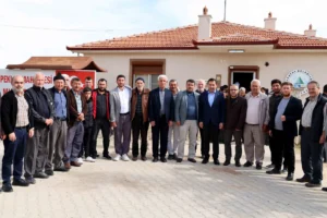 Karatay Belediye Başkanı Hasan Kılca'nın mahalle sakinleriyle bir araya geldiği buluşma