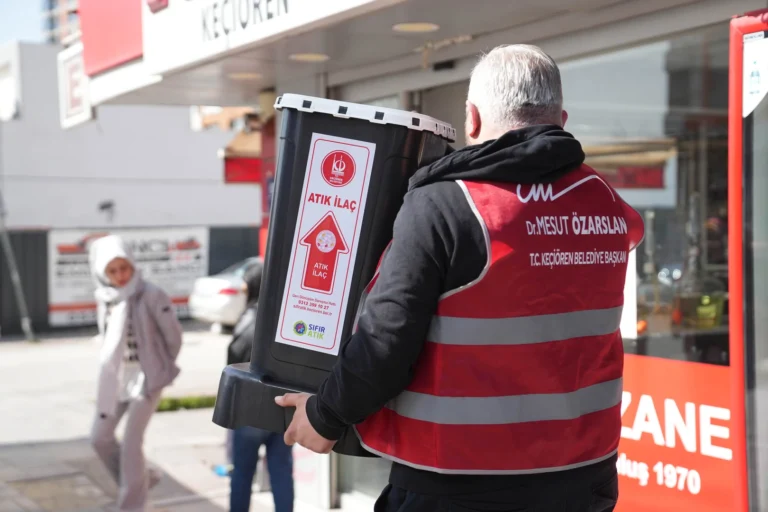 Keçiören Belediyesi'nin çevre ve sağlık odaklı atık ilaç toplama ve ecza dolabı projesi