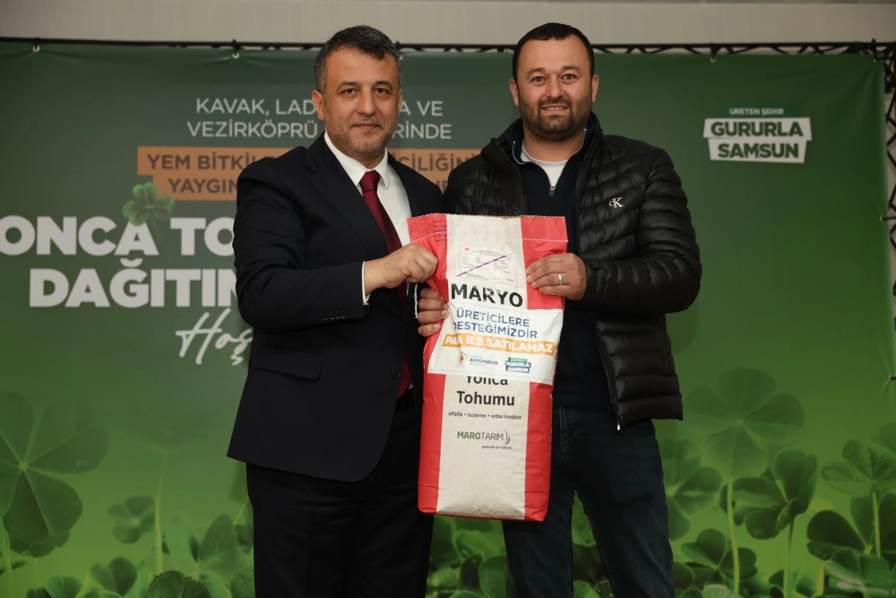 Samsun'da çiftçilere yonca tohumu ve gübre dağıtım töreni