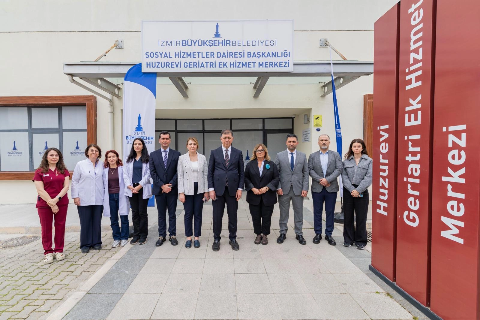 İzmir Buca Sosyal Yaşam Kampüsü'nde yeni açılan geriatri merkezi binası