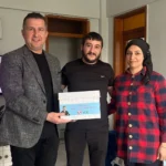 Lalapaşa Belediye Başkanı Zafer Sezgin Geldi'nin yeni doğan bebekli aileleri evlerinde ziyaret etmesi