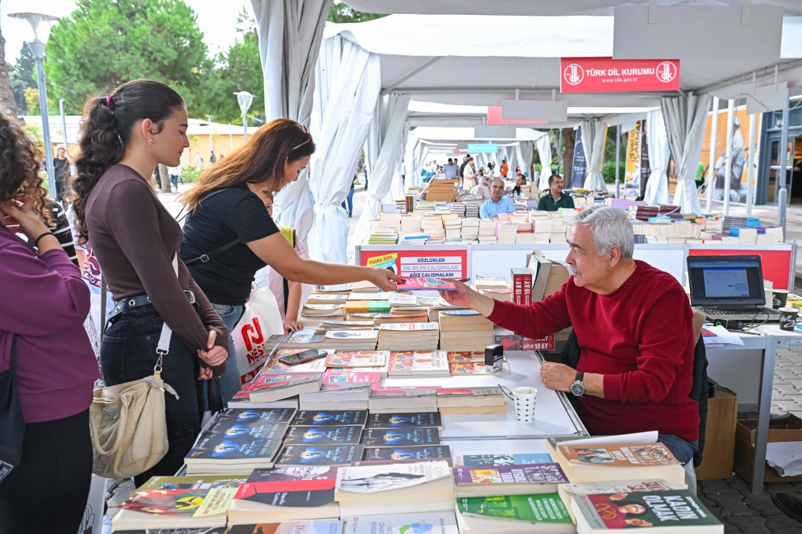 İzmir Kitap Fuarı İZKİTAP 2026