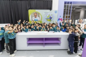 Mersin Mercan 100. Yıl İklim ve Çevre Bilim Merkezi'nde pasta kesimi etkinliği