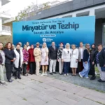 Antalya'da Turizm Haftası kapsamında açılan Minyatür ve Tezhip Sanatı Sergisi'nden bir görünüm