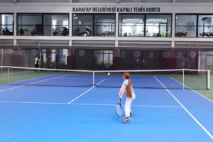 Konya Karatay İl Birinciliği Tenis Turnuvası sporcuları
