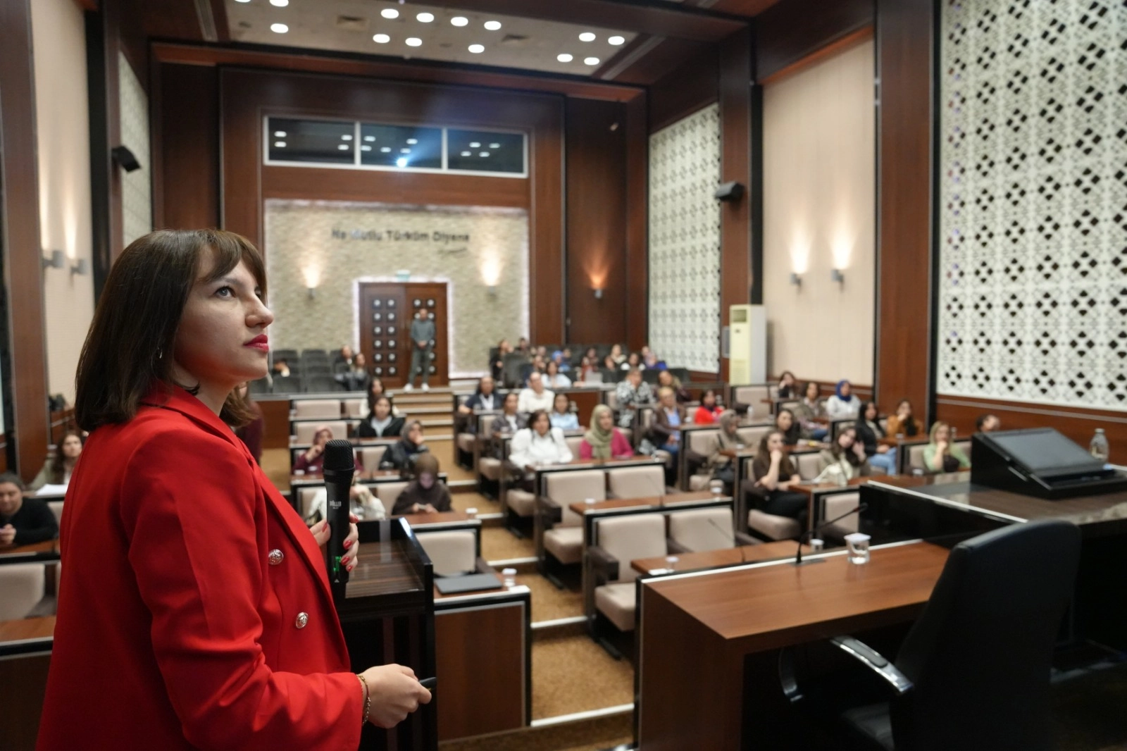 Keçiören Belediyesi personeline yönelik kadın sağlığı ve üreme bilgilendirme semineri