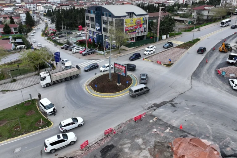 Darıca'da trafik akışını rahatlatacak yeni kavşak düzenlemesi çalışmaları