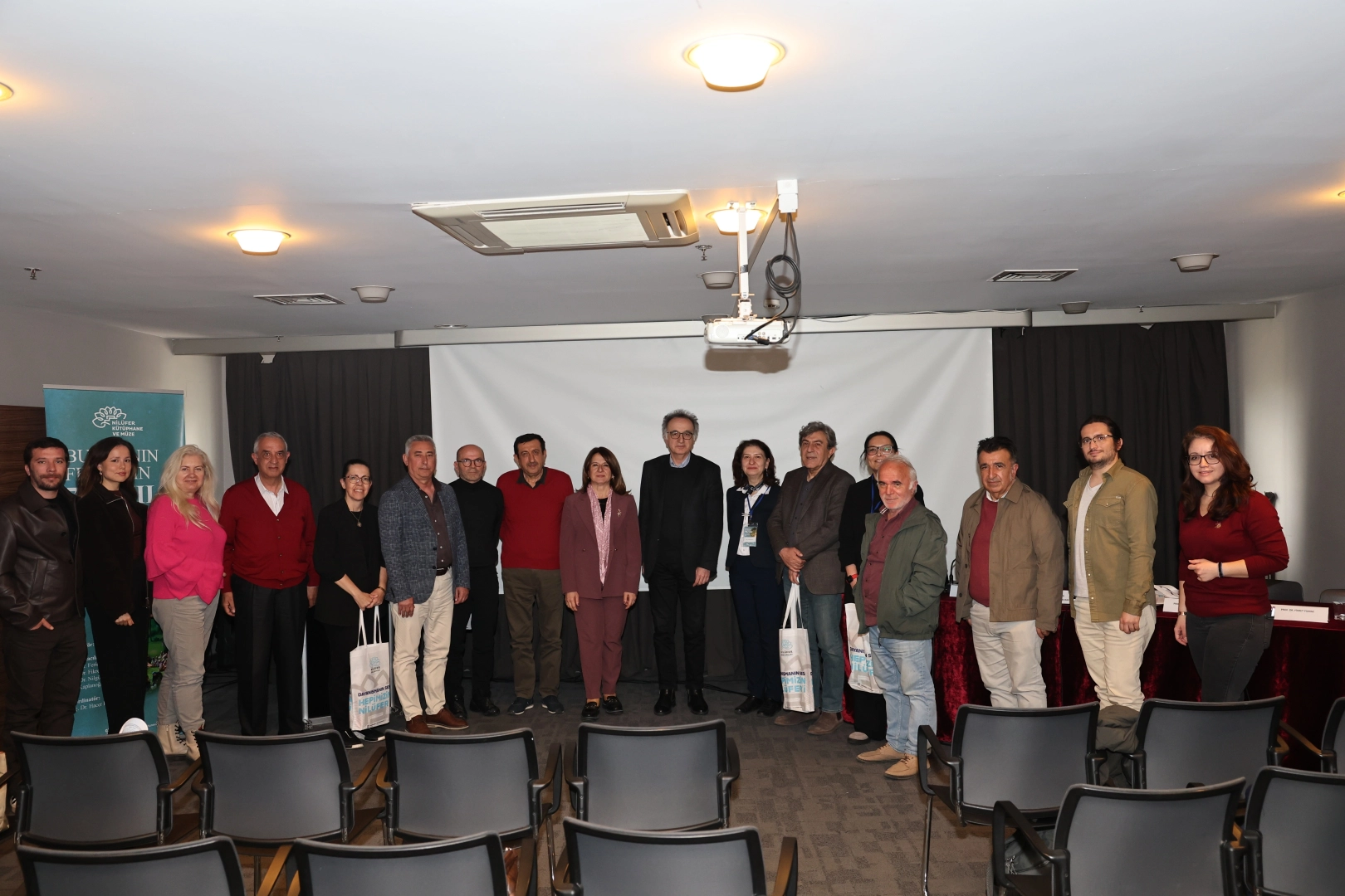 Nilüfer Hatun ve Erken Osmanlı'da Kadın paneli, Bursa'da toplumsal hayattaki kadın rolünü ele aldı.