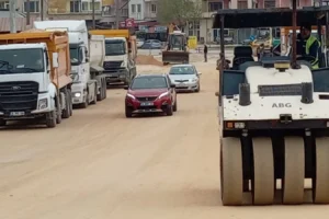 Mustafakemalpaşa'da devam eden üstyapı yenileme çalışmaları