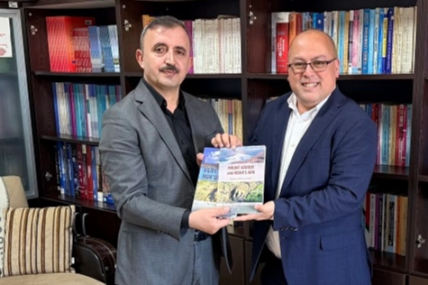 Amerikalı araştırmacı Andrew Jones, Ağrı İbrahim Çeçen Üniversitesi'nde bölgesel turizm ve akademik iş birliği üzerine temaslarda bulundu.