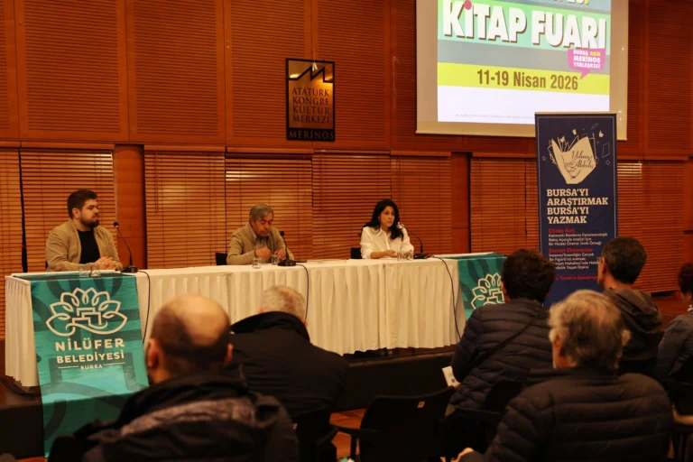 Bursa Kitap Fuarı'nda tarihi ve mahalle kültürü üzerine söyleşi