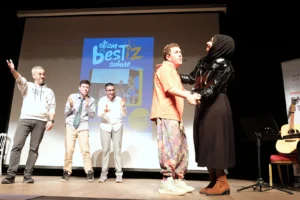 Gebze Teknik Üniversitesi'nde otizmli bireylerin sahne aldığı 'Otizm Bestiz Sahne' gösterisi