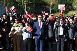 Sakarya'da okullarda bayrak töreni ve milli değerler vurgusu