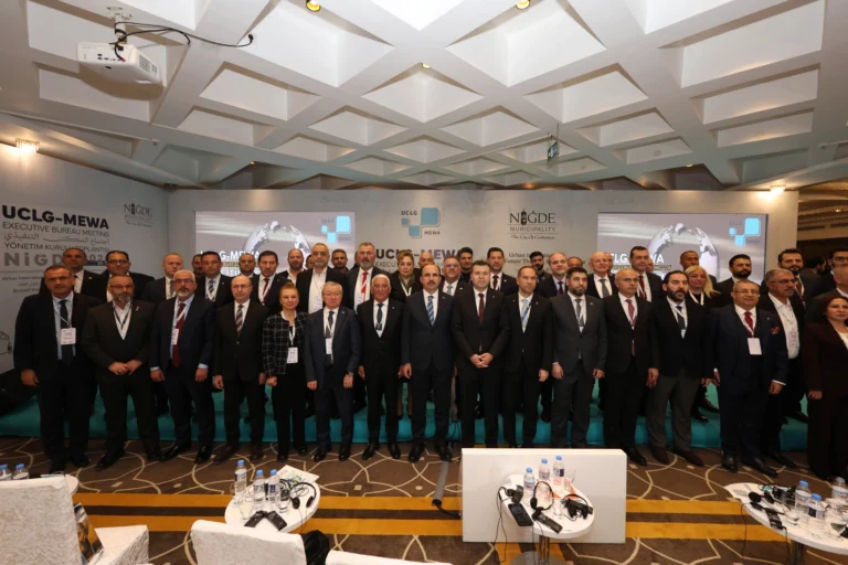 Başkan Uğur İbrahim Altay UCLG-MEWA toplantısında küresel krizlere karşı yerel yönetimlerin rolünü anlattı.