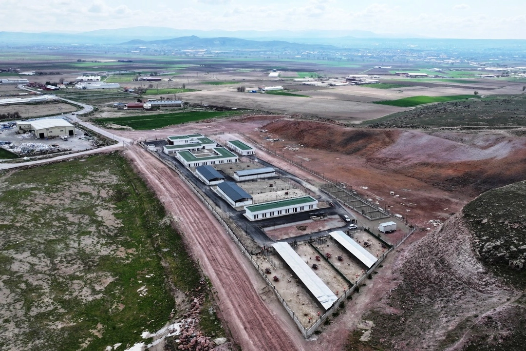 Kayseri Kocasinan Belediyesi'nin sokak hayvanları için kurduğu modern bakımevi ve rehabilitasyon merkezi
