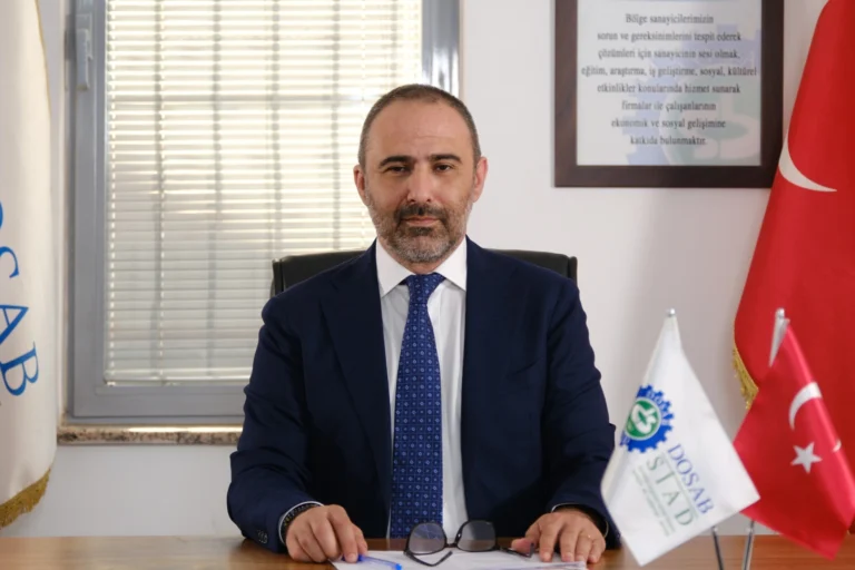 DOSABSİAD Başkanı Onur Kutlualp, küresel gerilimler sonrası iş dünyasına yönelik stratejik uyarılar yaptı.