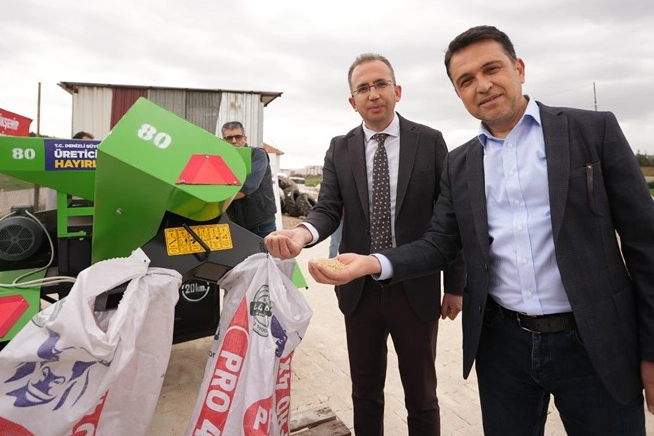 Denizli Büyükşehir Belediyesi'nin Bekilli ilçesine tarımsal makine desteği