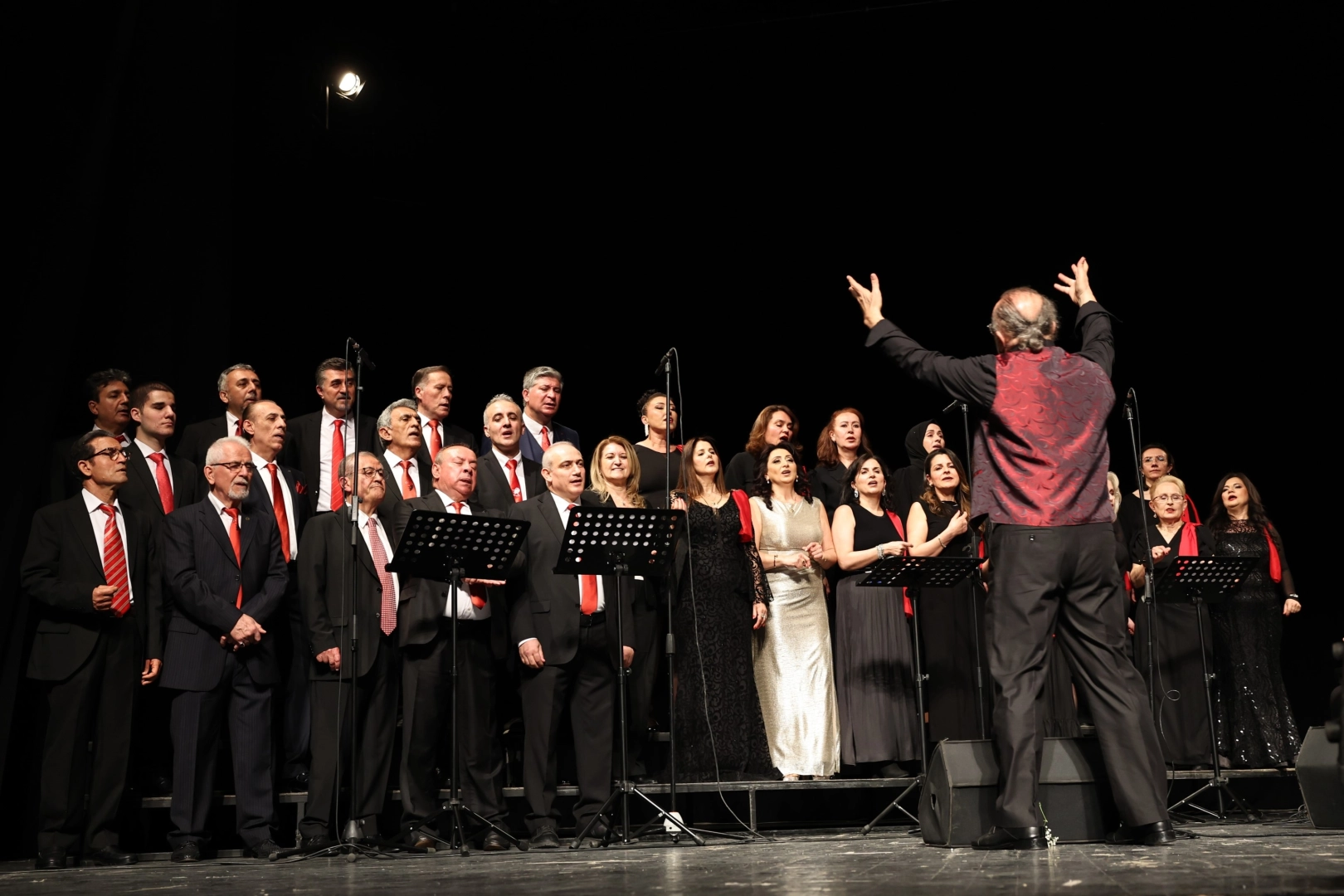 Nilüfer Belediyesi THM Korosu'ndan Anadolu ezgileriyle dolu Bahar Konseri