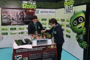 Konya ROBOFEST'te öğrenciler robot projeleriyle yarışıyor
