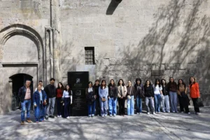 Portekizli öğrenciler Kayseri'de Kültür Yolu turunda tarihi yapıları inceliyor