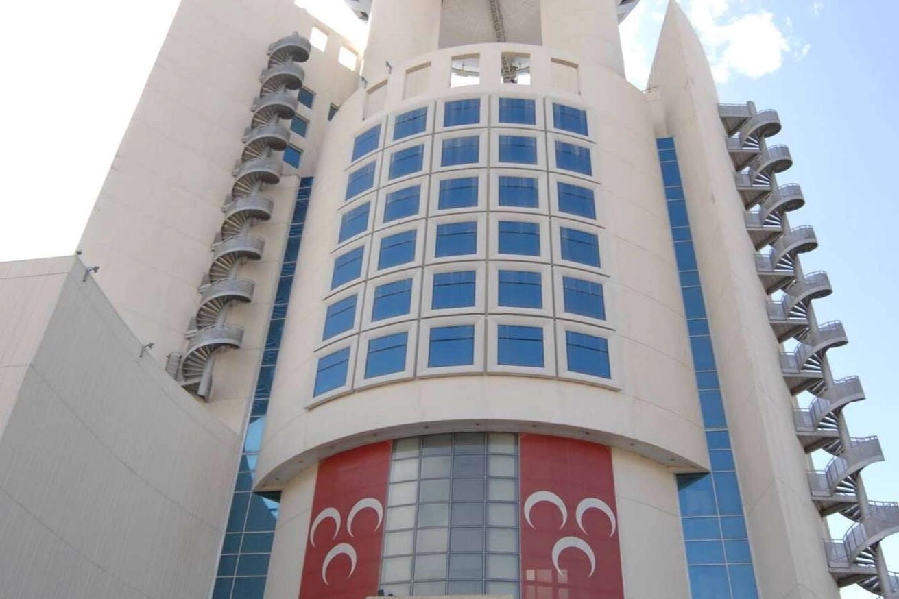 MHP Bolu İl Teşkilatı feshedildi ve yeni il başkanı Seyit Mehmet Başaran atandı