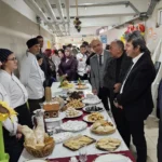 Keşan'da Turizm Haftası etkinliğinde sahne alan öğrenciler