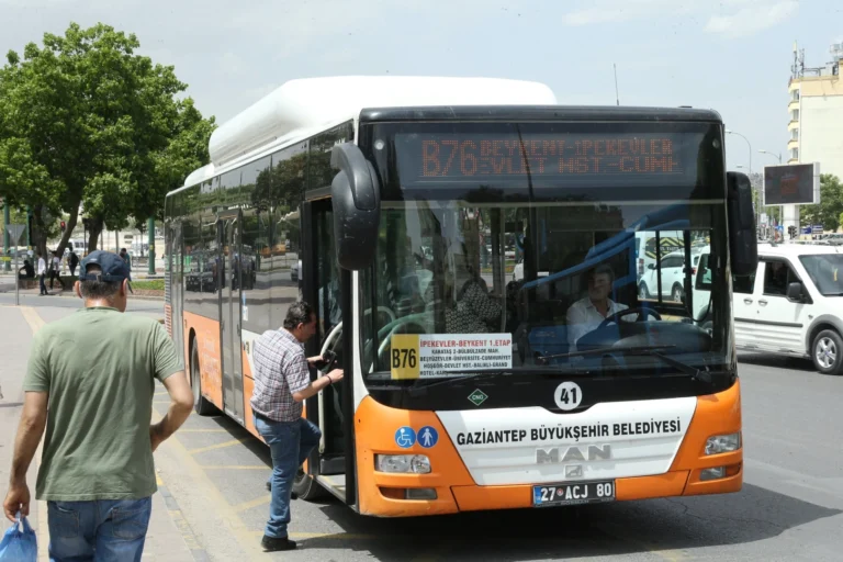 Gaziantep'te 23 Nisan Ulusal Egemenlik ve Çocuk Bayramı'nda toplu taşıma araçları ücretsiz hizmet verecek.
