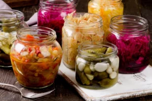 Ege Bölgesi'nin turşu ve kuru domates ihracatındaki liderliğini gösteren görsel