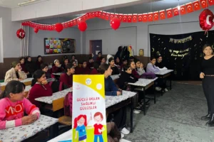 Batman Sason'da öğrencilere sağlık ve bilinçlendirme eğitimi veriliyor