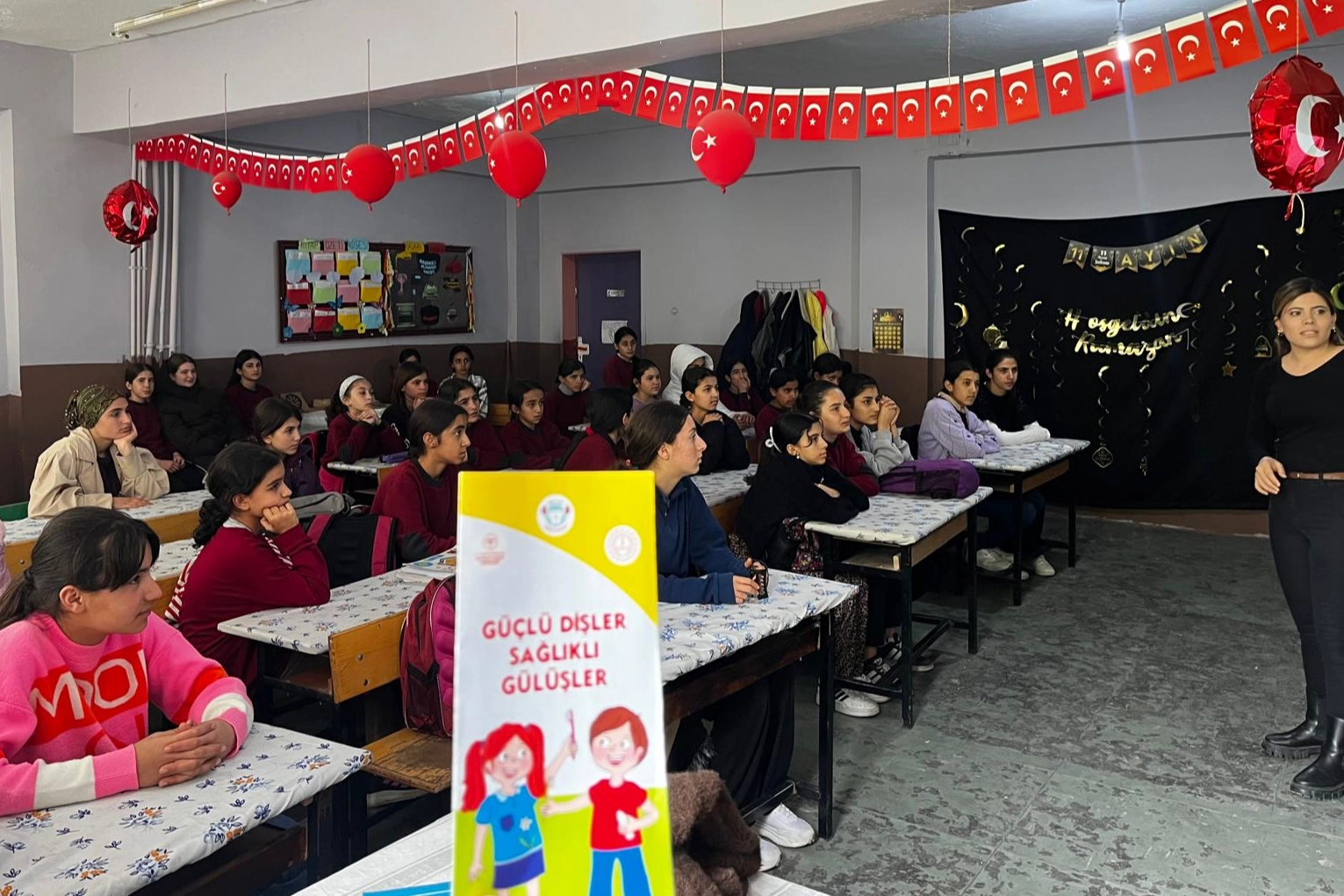 Batman Sason'da öğrencilere sağlık ve bilinçlendirme eğitimi veriliyor