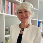 KİGDER Başkanı Dr. Sema Karaoğlu, 23 Nisan Ulusal Egemenlik ve Çocuk Bayramı nedeniyle yaptığı açıklamada çocukların güvenliğine vurgu yapıyor.