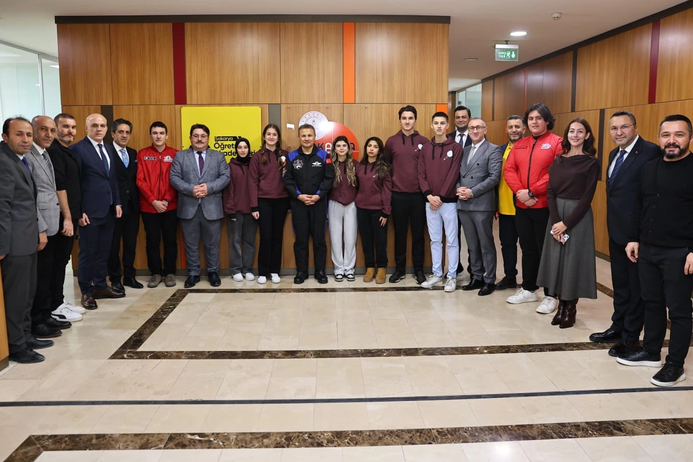 Türkiye Uzay Ajansı Başkanı Yusuf Kıraç, Sakarya'da öğrencilerle bir söyleşi programında buluşuyor.