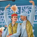 Uluslararası halk dansları toplulukları Manisa Mesir Macunu Festivali'nde sahne alıyor.