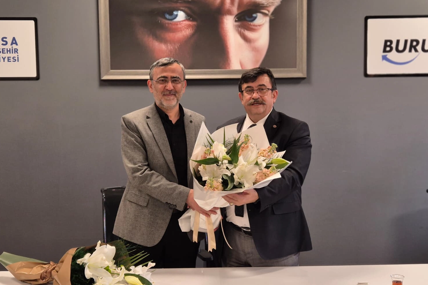 BURULAŞ Genel Müdürü Fahrettin Beşli görevini Mehmet Kürşat Çapar'a devrediyor