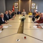 İzmir Demokrasi Üniversitesi Rektörü Prof. Dr. Selim Karahasanoğlu yapay zekanın fırsatlarını değerlendirmek gerektiğini belirtti.