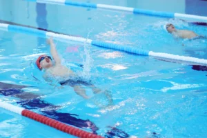 Osmangazi 23 Nisan Yüzme Şenliği'nde dereceye giren çocuklar