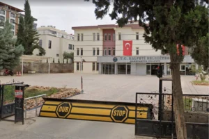 Halfeti Belediyesi'ne usulsüzlük operasyonu kapsamında gözaltına alınan şahıslar