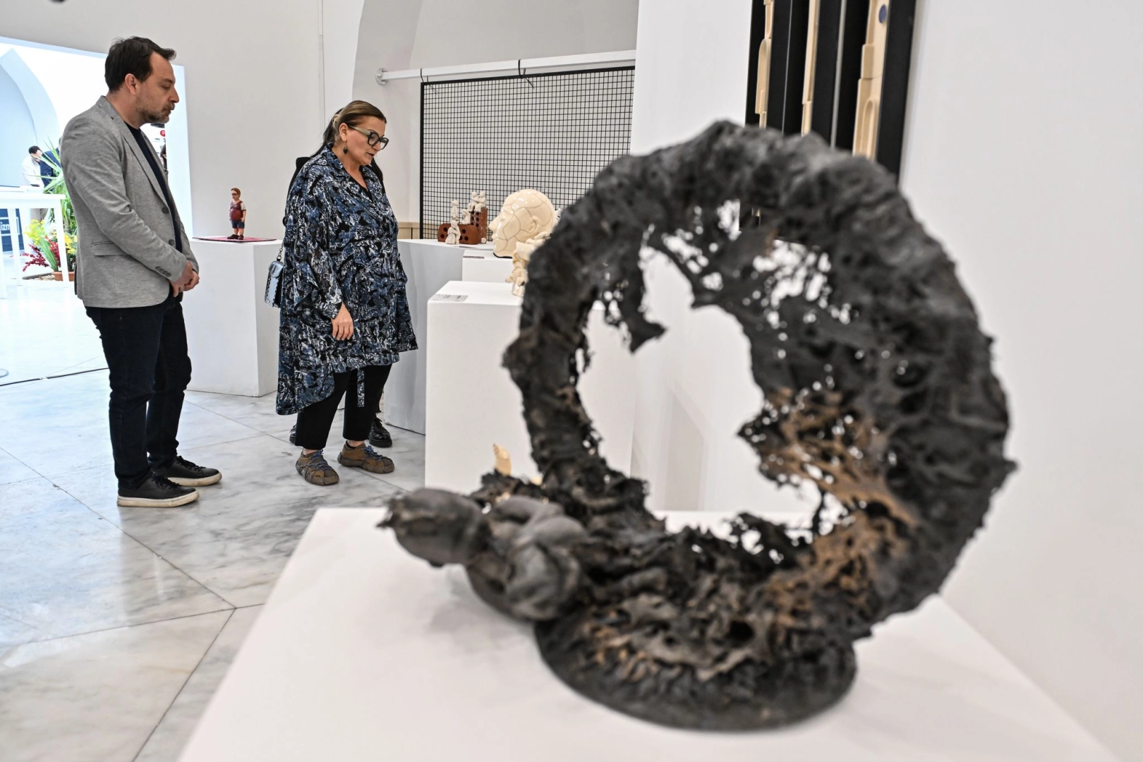 İzmir'de düzenlenen 2. Uluslararası Işık Seramik Yarışması Sergisi 'Koruyamadıklarımız' temalı