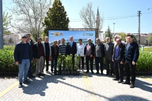 Konya Büyükşehir Belediyesi tarafından çiftçilere dağıtılan yüzde 50 hibeli meyve fidanları