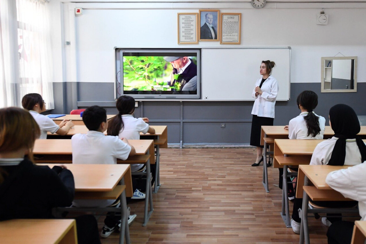 MEB öğretmenlerin il içi yer değiştirme başvurularını kabul ediyor