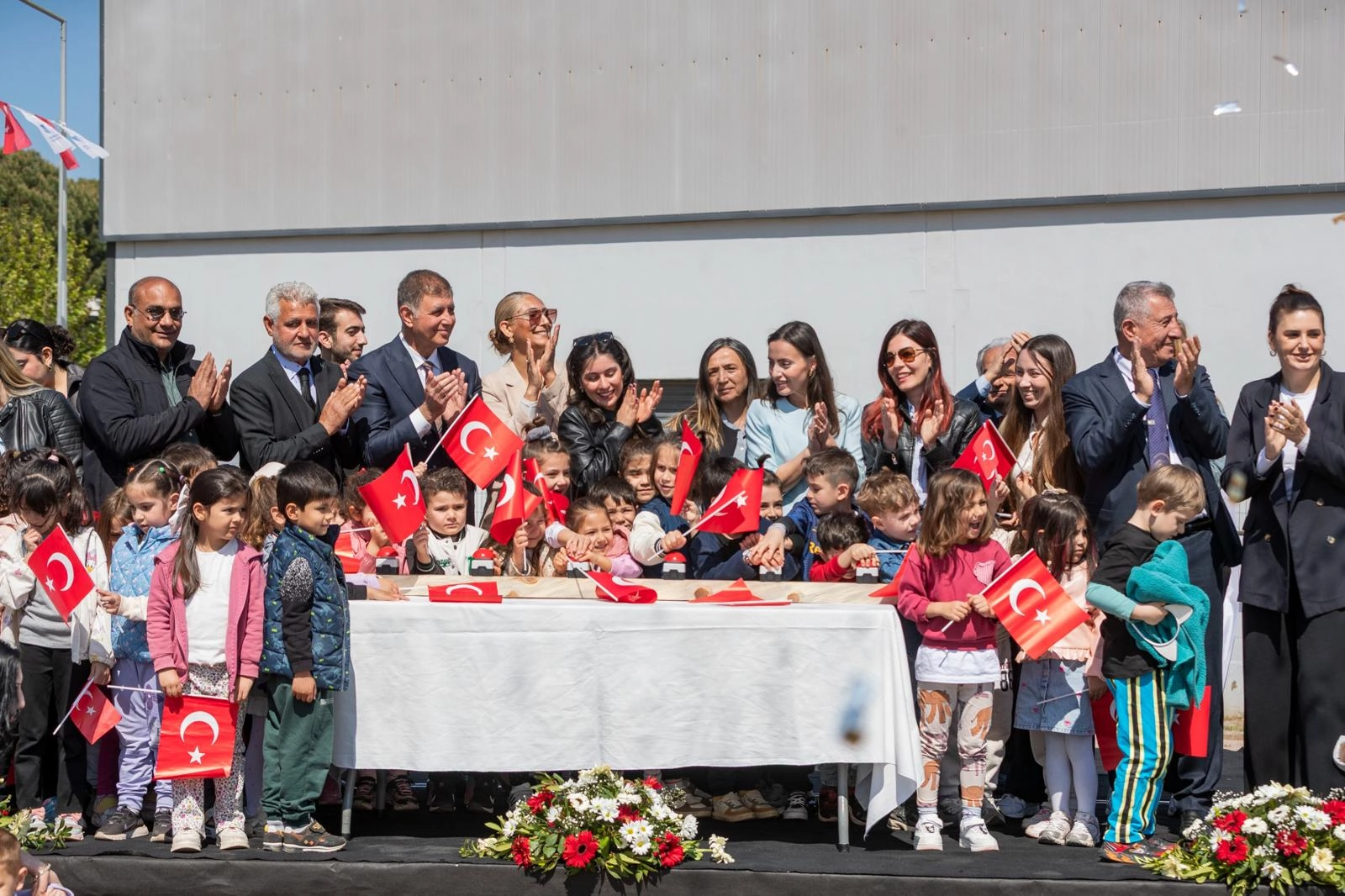 Güzelbahçe Onur Günay Eğitim Kampüsü temel atma töreni