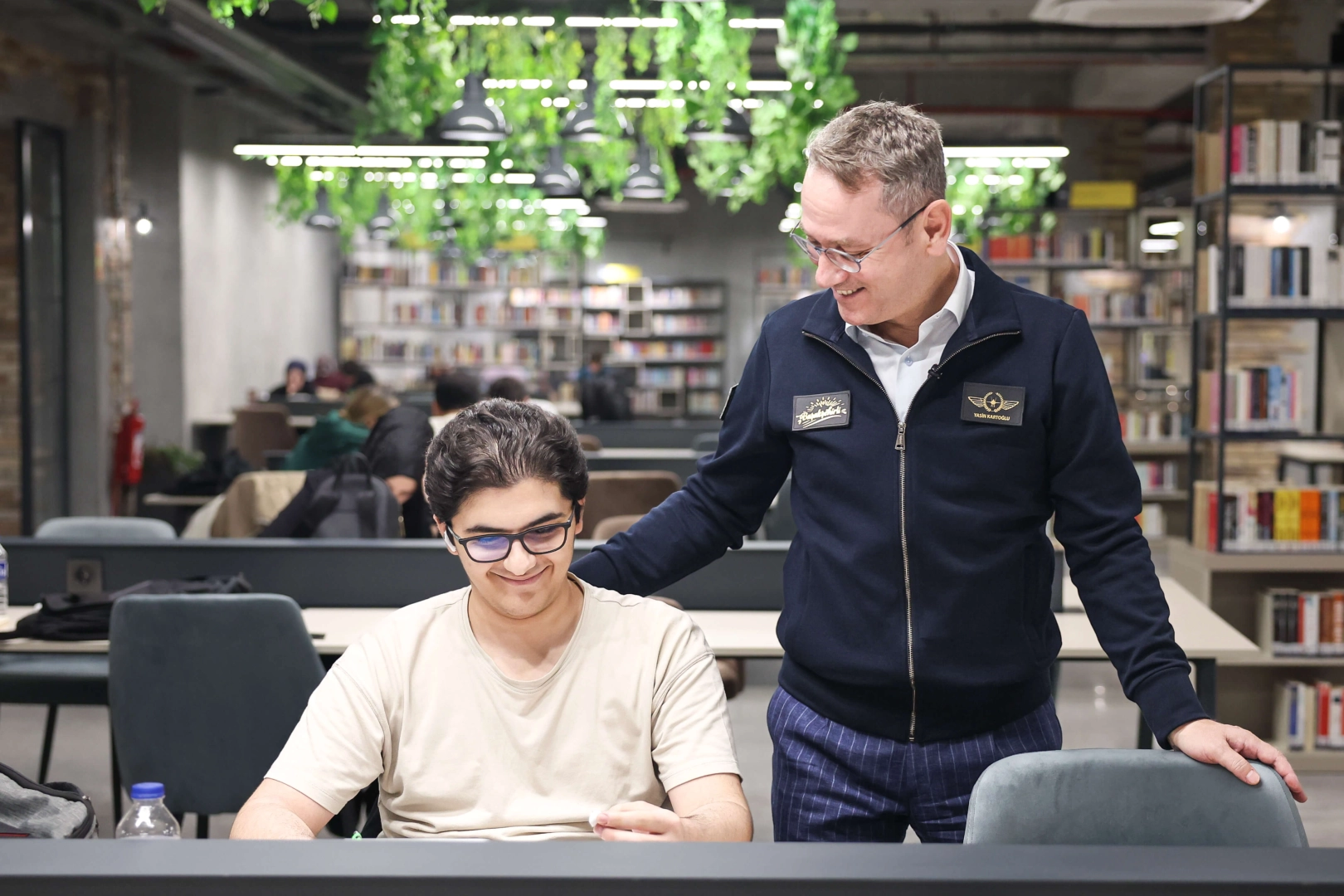 Başakşehirli öğrenciler 'Hoca Cepte' uygulaması ile sınavlara hazırlanıyor