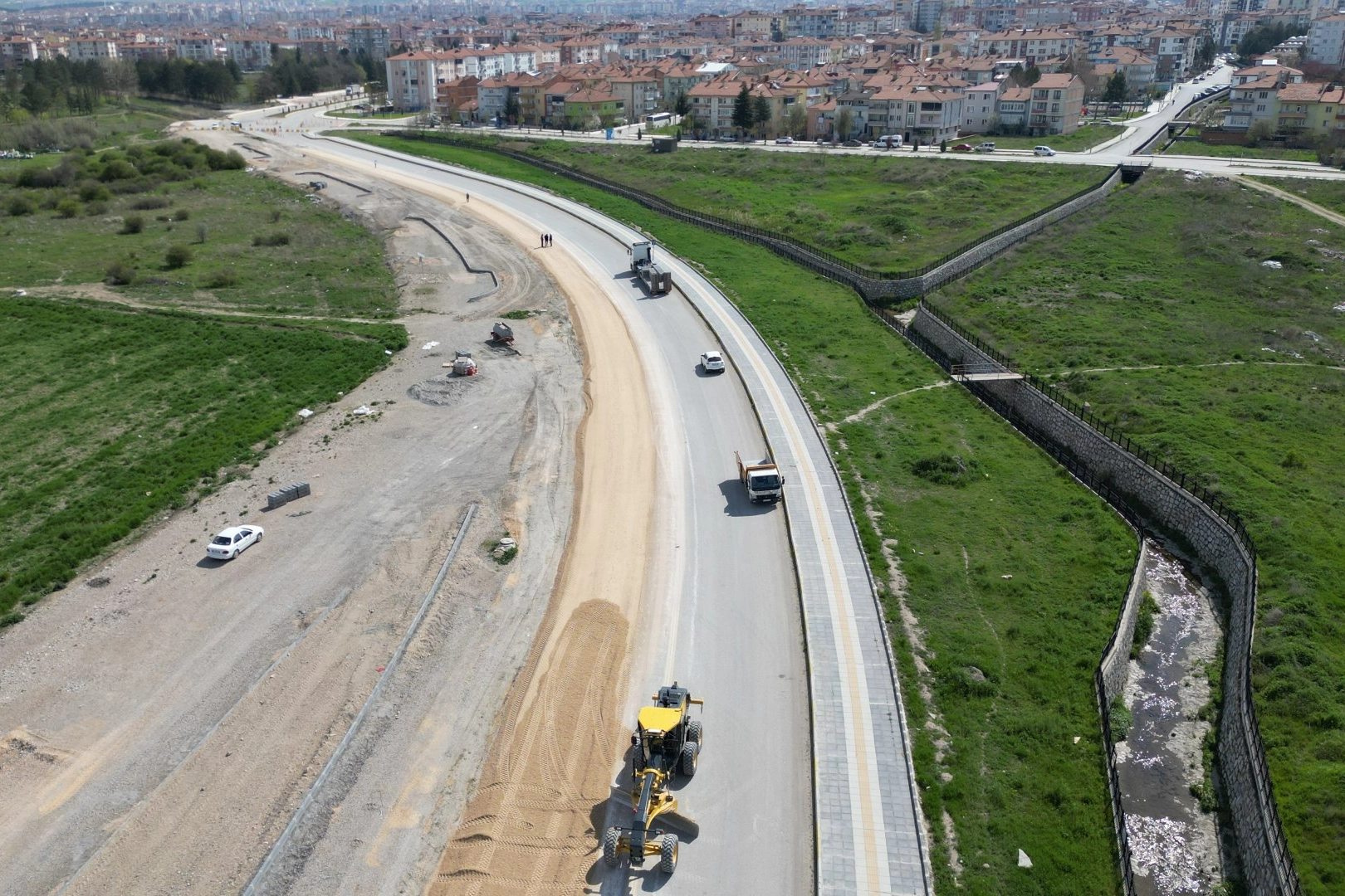 Çorum Erzurum Dede Caddesi yol genişletme ve çevre düzenleme projesi çalışmaları