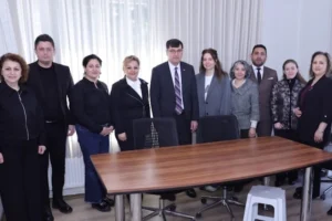 Kütahya Belediye Başkanı Eyüp Kahveci, KİKDER Başkanı Serda Bal Yıldız ve yönetim kurulu üyeleriyle bir araya geldi.