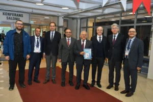 11. Erciyes Pediatri Akademisi Kongresi'nde sağlık profesyonelleri ve akademisyenler bir arada