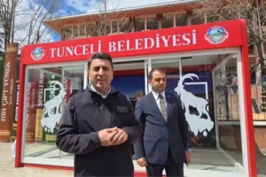 Tunceli'de yenilenen ve yeni yapılan şehir içi ulaşım durakları
