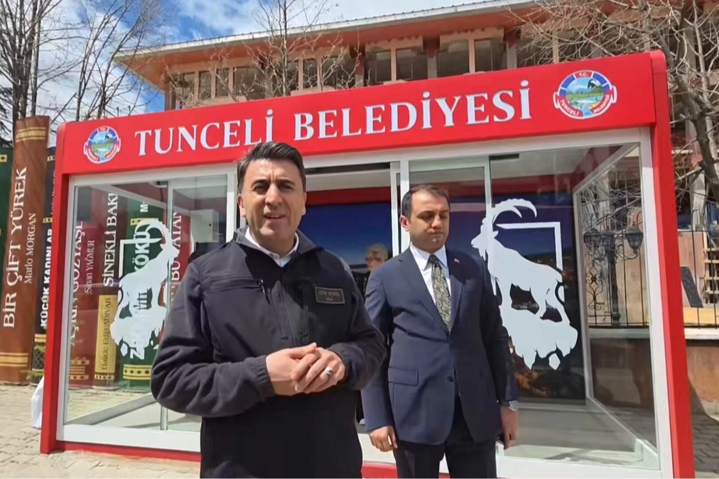 Tunceli'de yenilenen ve yeni yapılan şehir içi ulaşım durakları